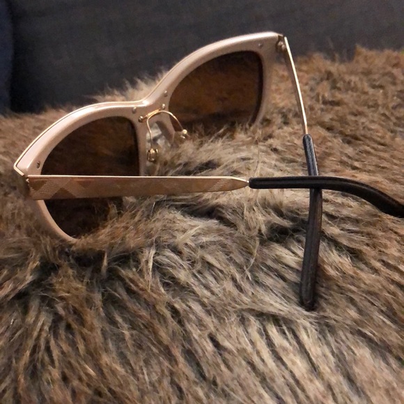 Burberry Sunglasses main image 6